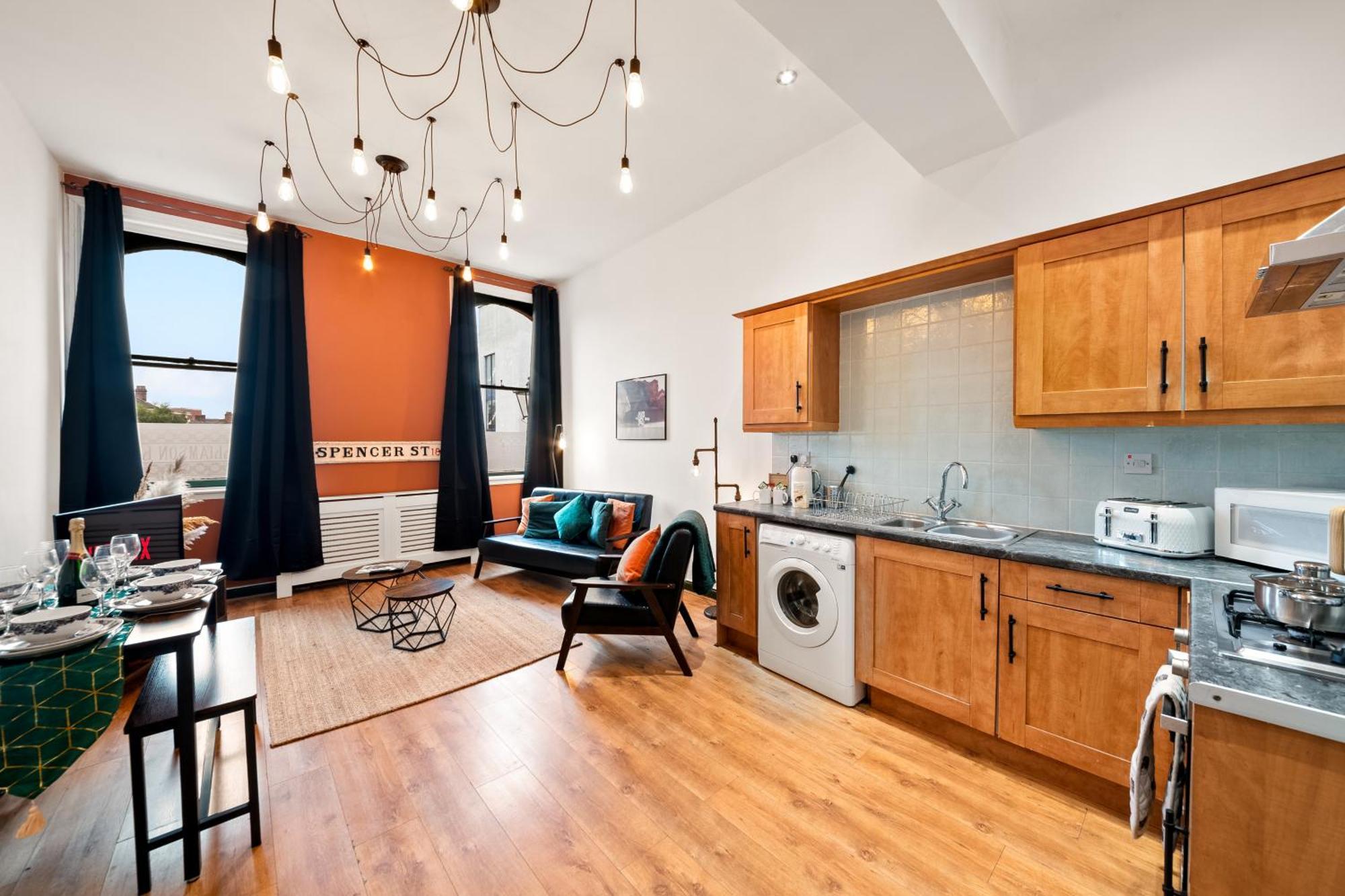 Spacious Birmingham City Apartment Экстерьер фото