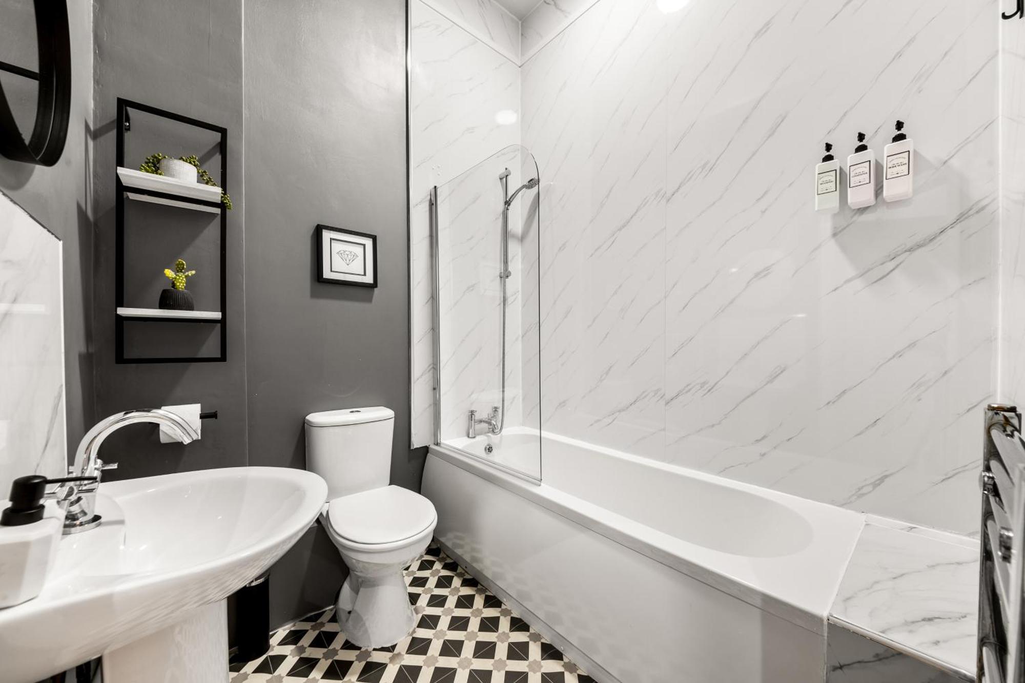 Spacious Birmingham City Apartment Экстерьер фото